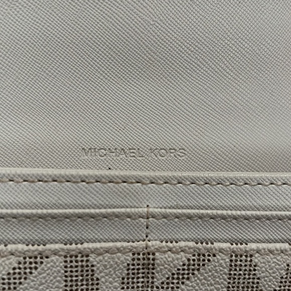 Michael Kors wallet - Picture 4 of 12